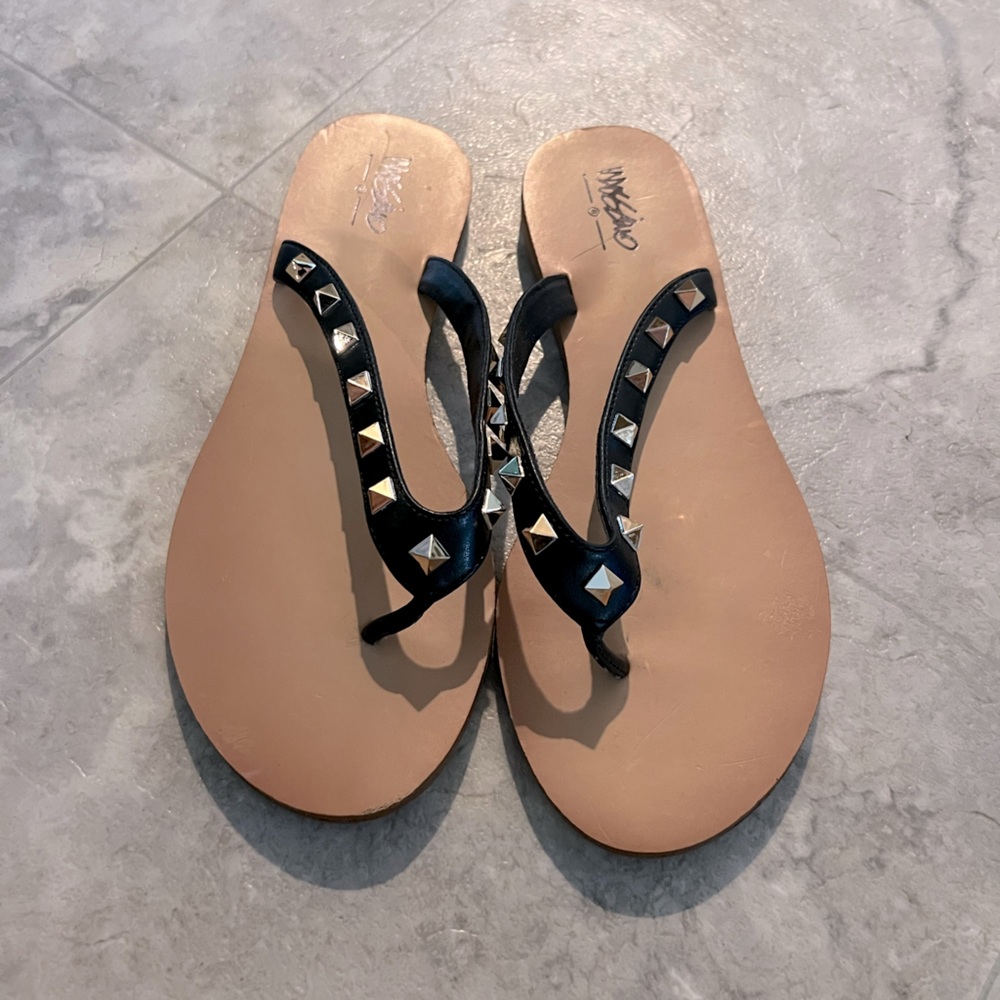 Mossimo black studded thong sandals. Size 7